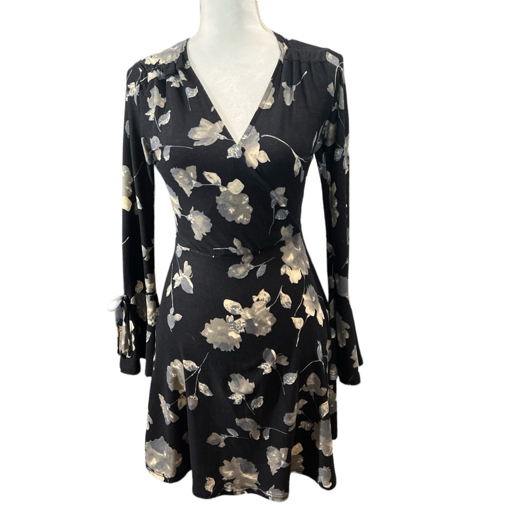 Stillettos EUC black tan and gray fit and flare dress size small